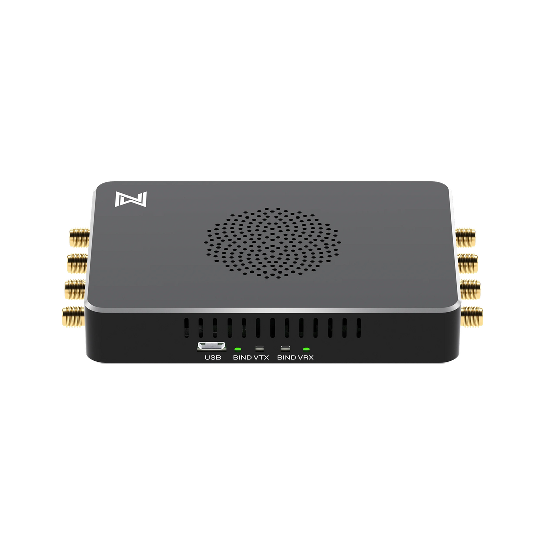 Walksnail Avatar Repeater, front view showing USB port and status indicator labels